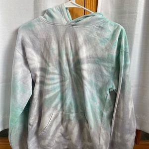 Long sleeved sweater